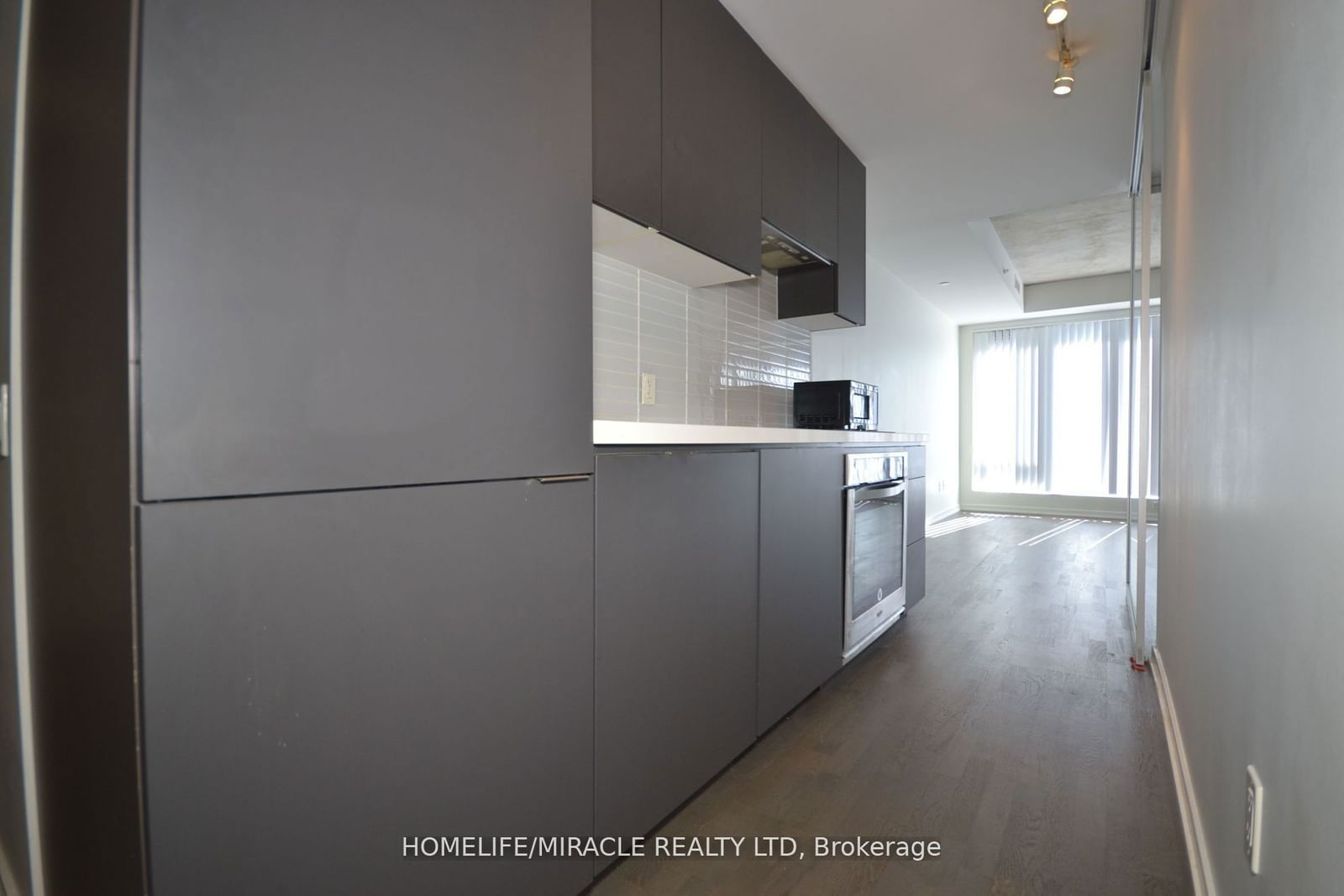 60 Colborne St, unit 518 for rent