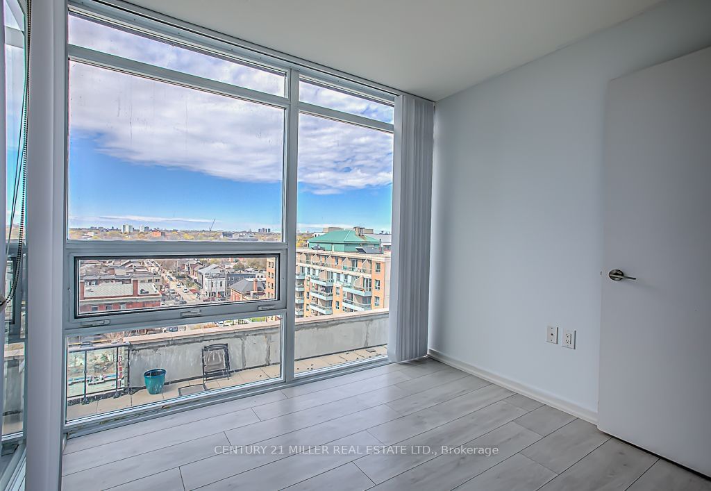 36 Lisgar St, unit 1002E for sale