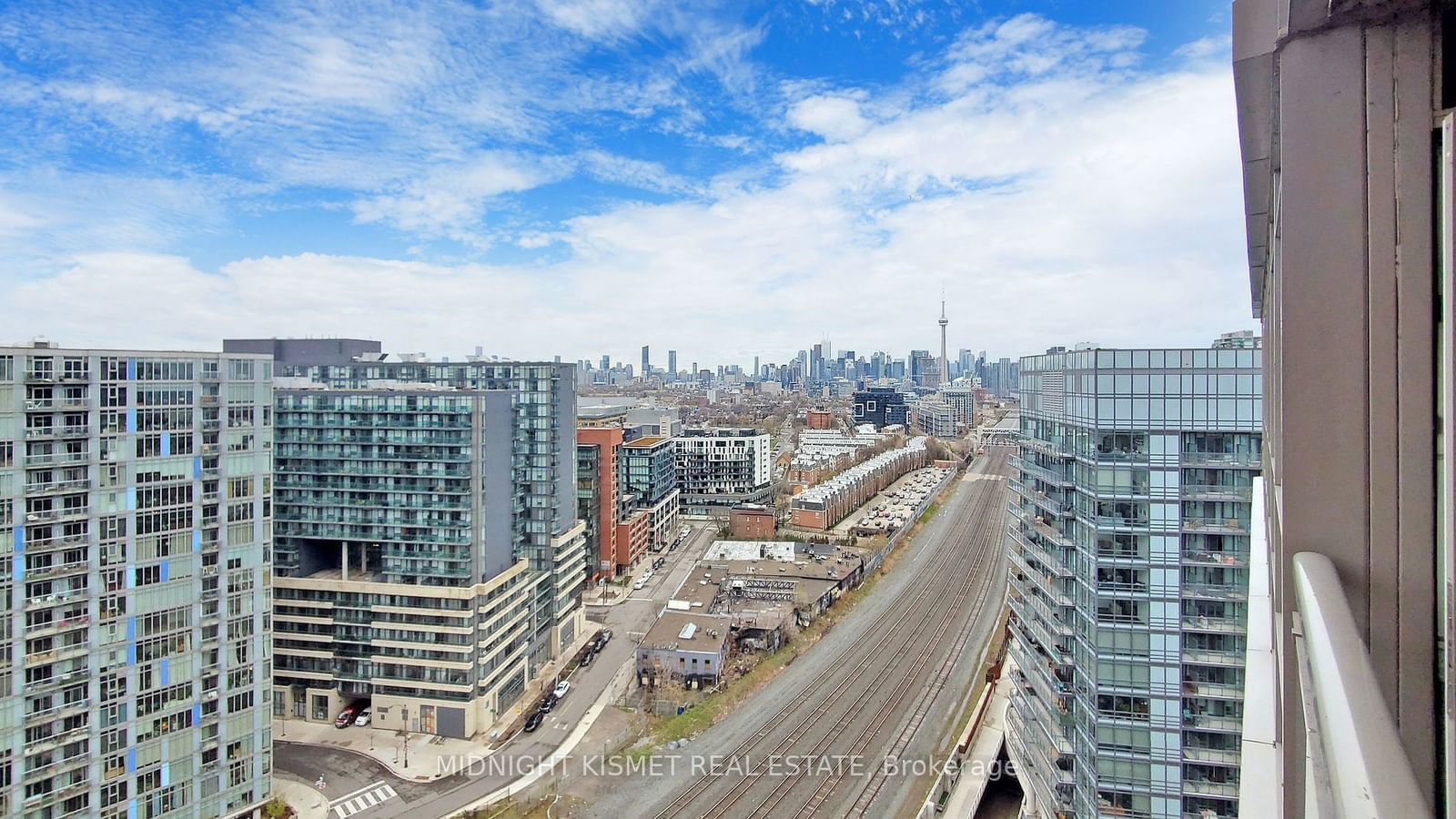 38 Joe Shuster Way, unit 2114 for rent