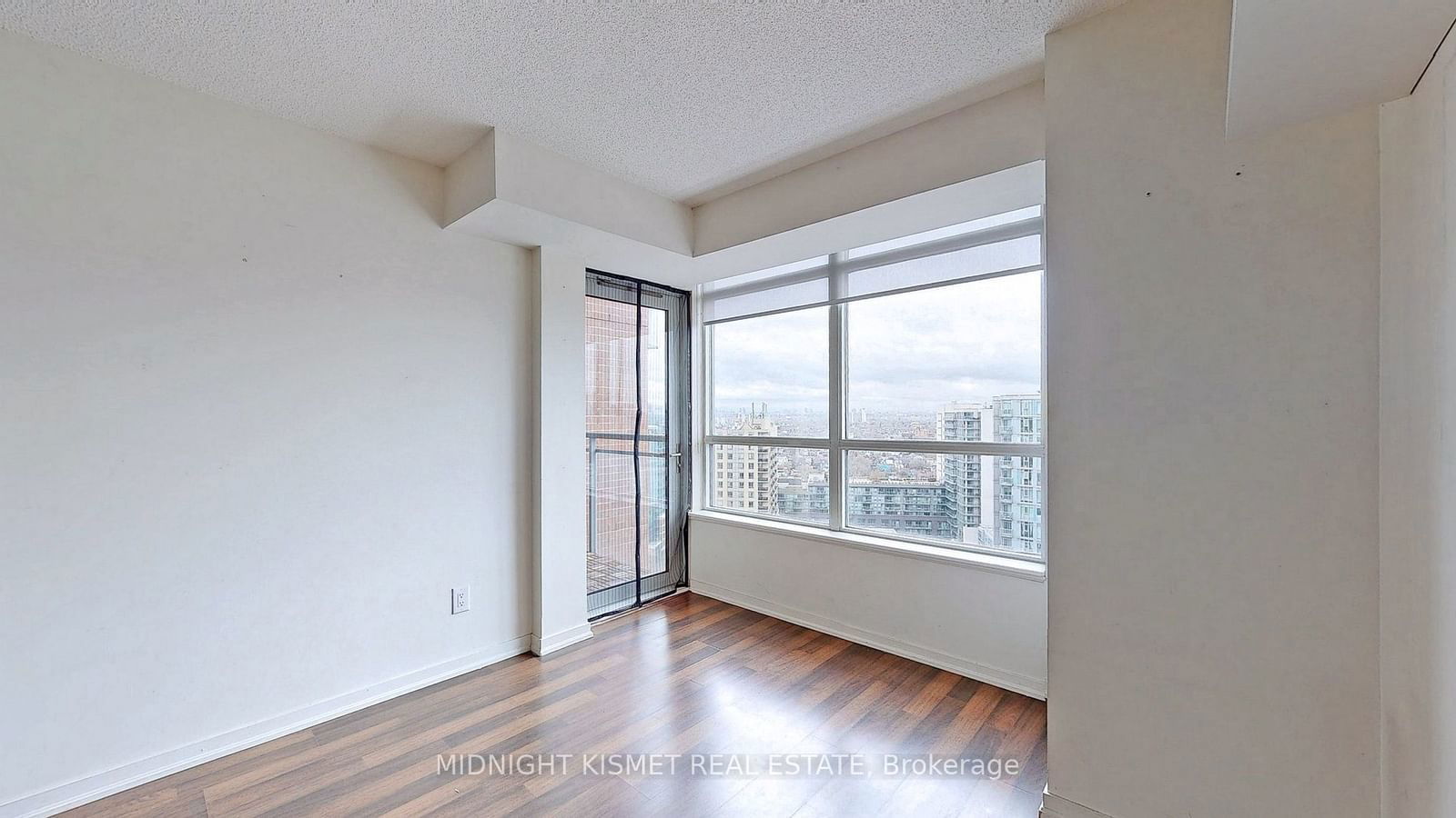 38 Joe Shuster Way, unit 2114 for rent