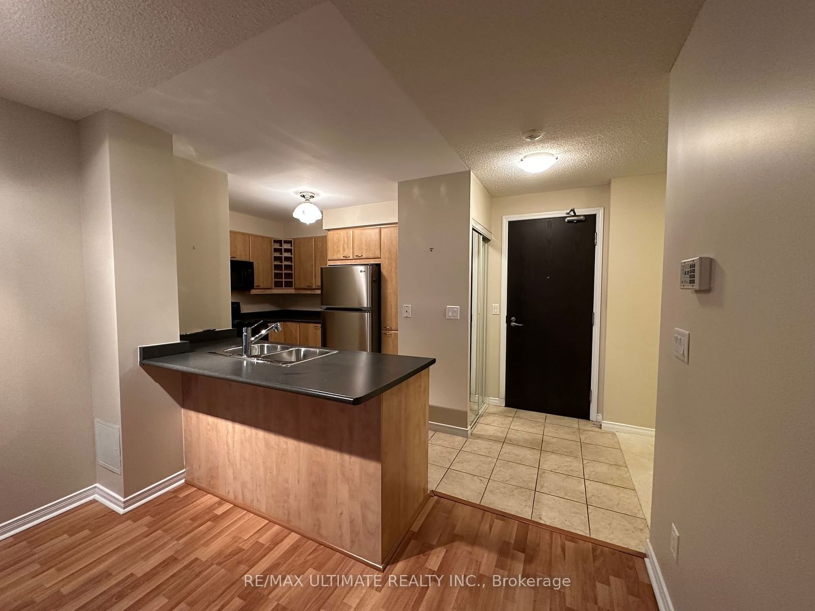 205 The Donway W, unit 726 for rent