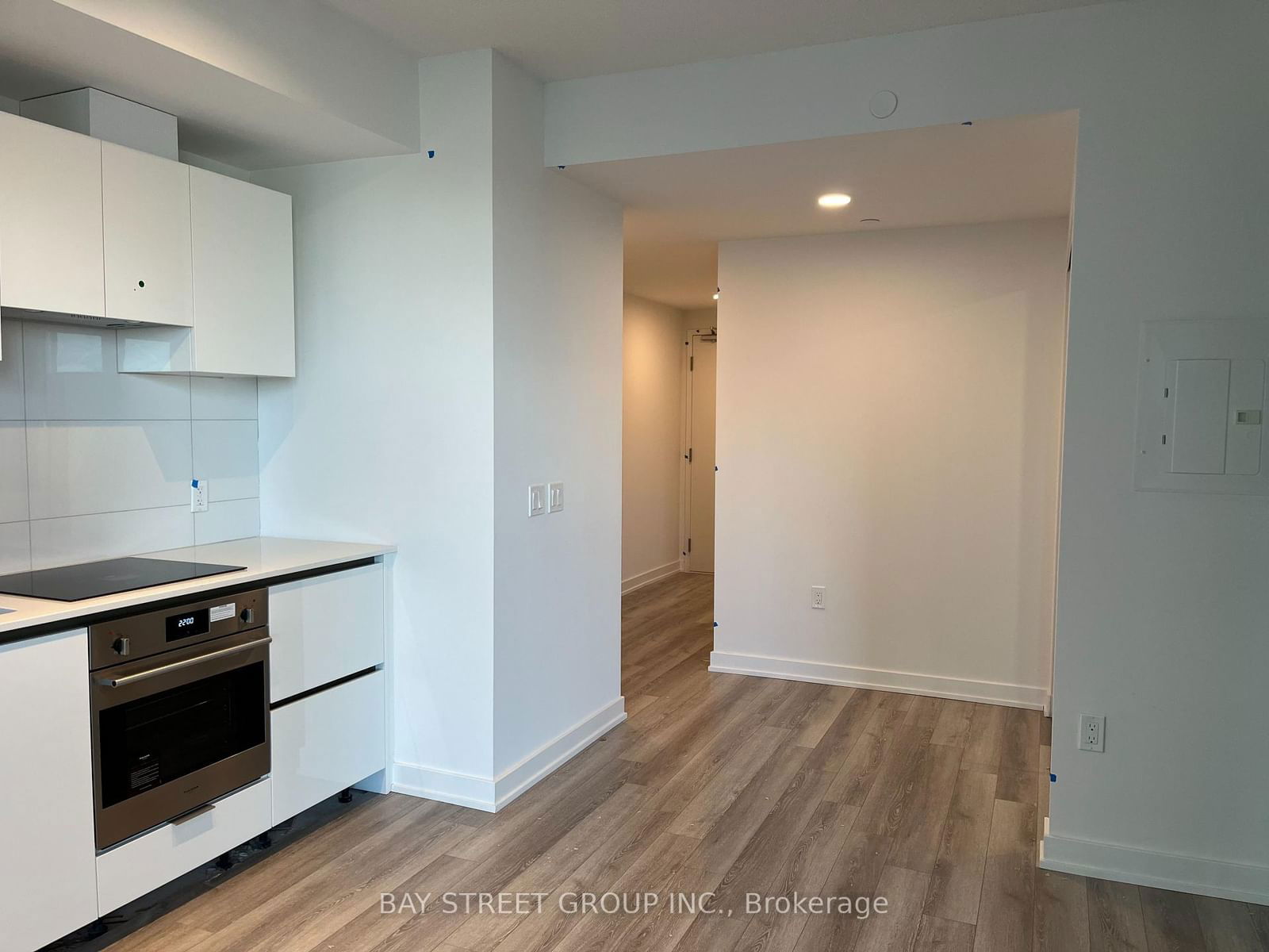 230 Simcoe St, unit 3020 for rent