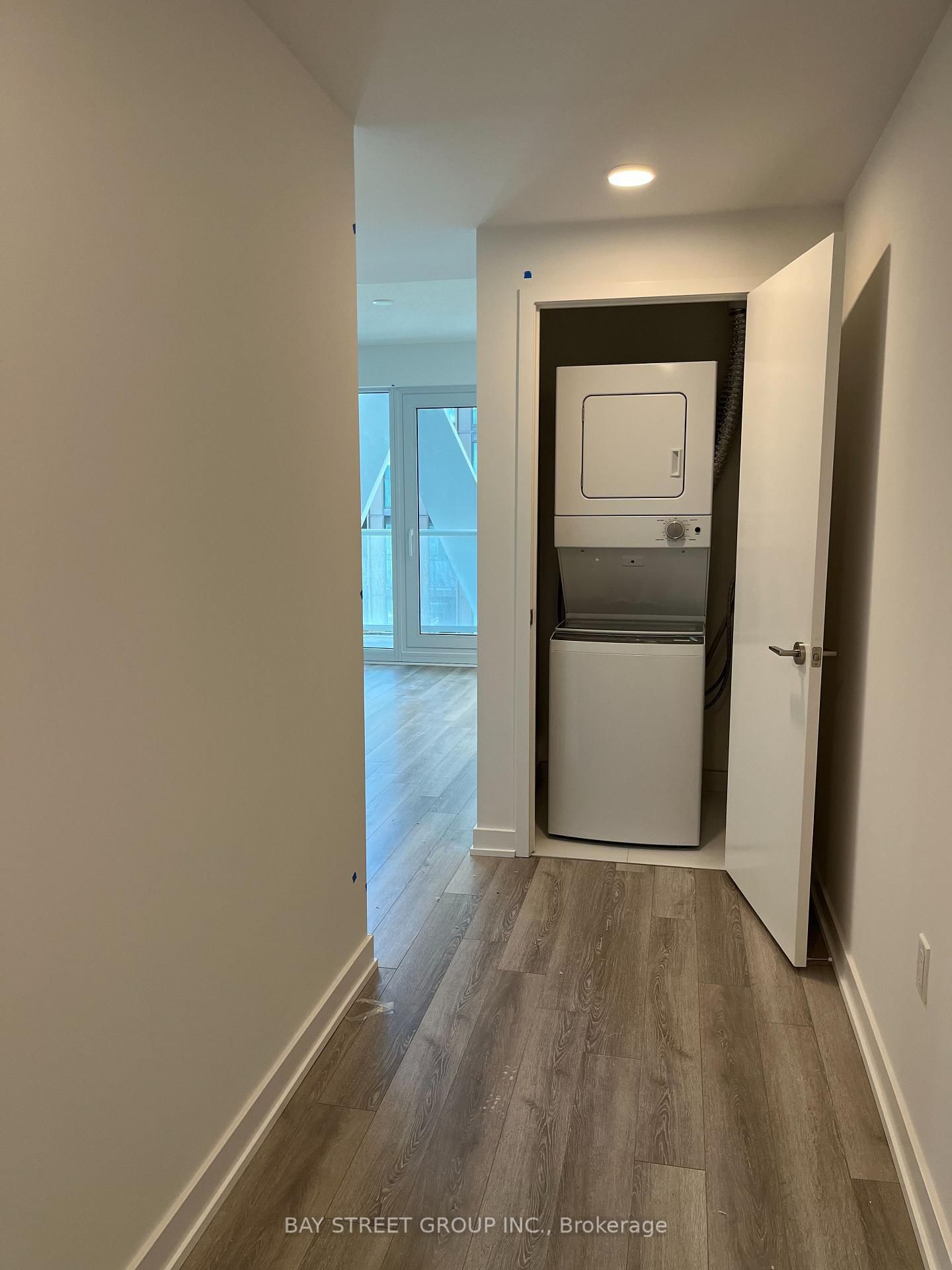 230 Simcoe St, unit 3020 for rent