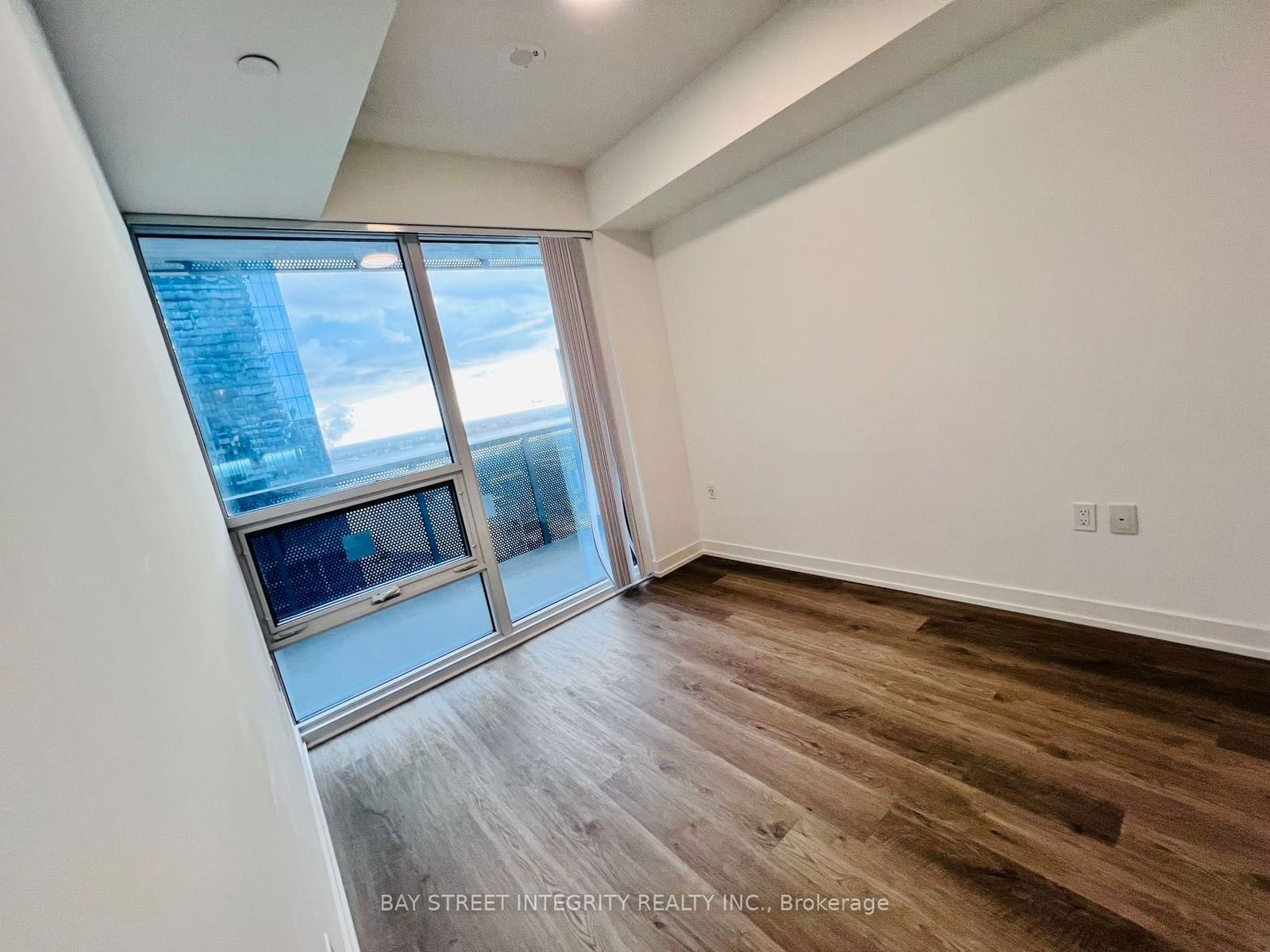 55 Cooper St, unit 2709 for rent