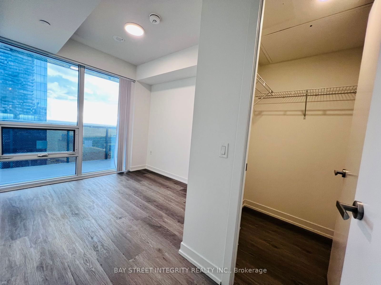 55 Cooper St, unit 2709 for rent