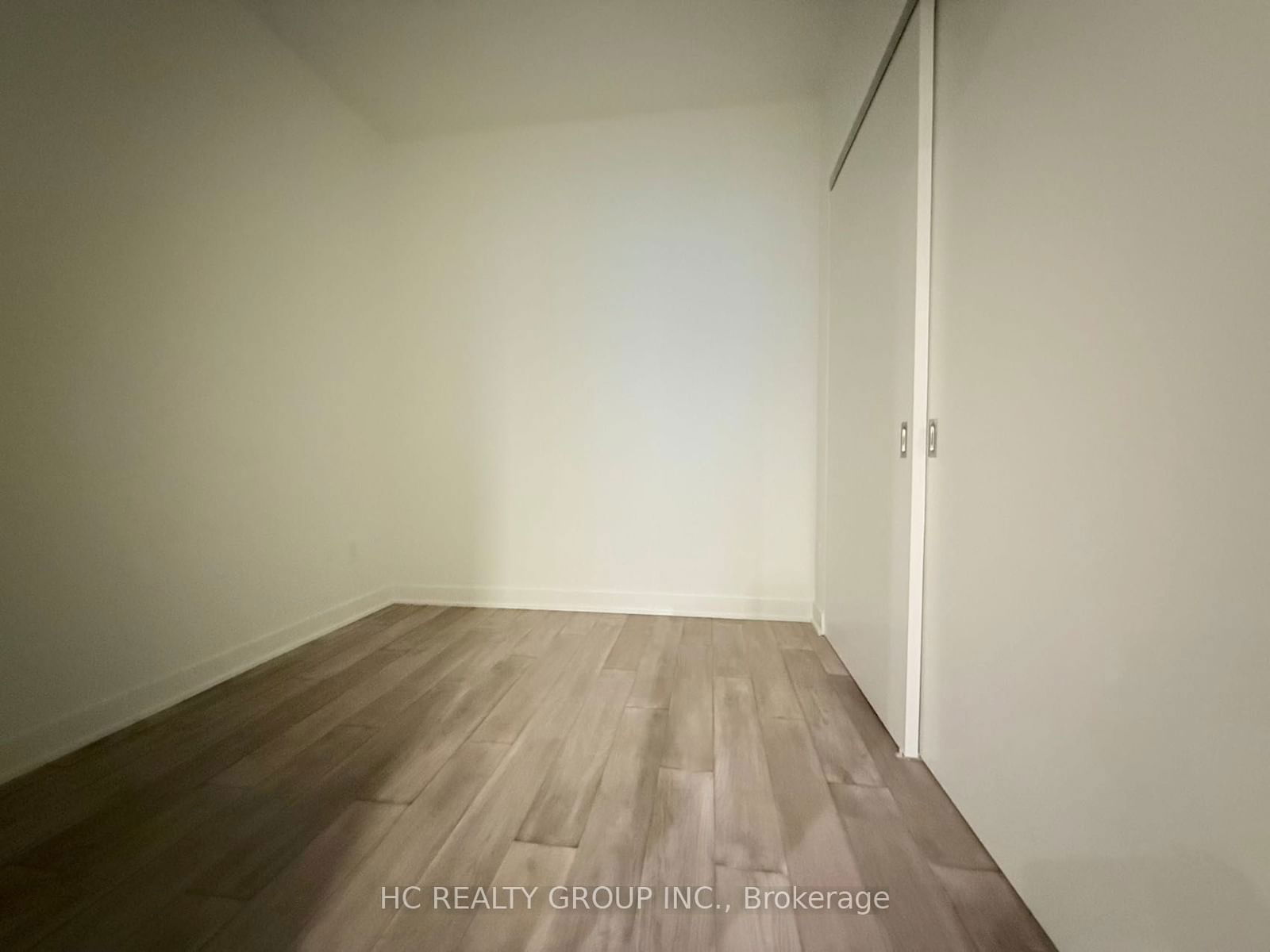 11 Yorkville Ave, unit 1507 for rent