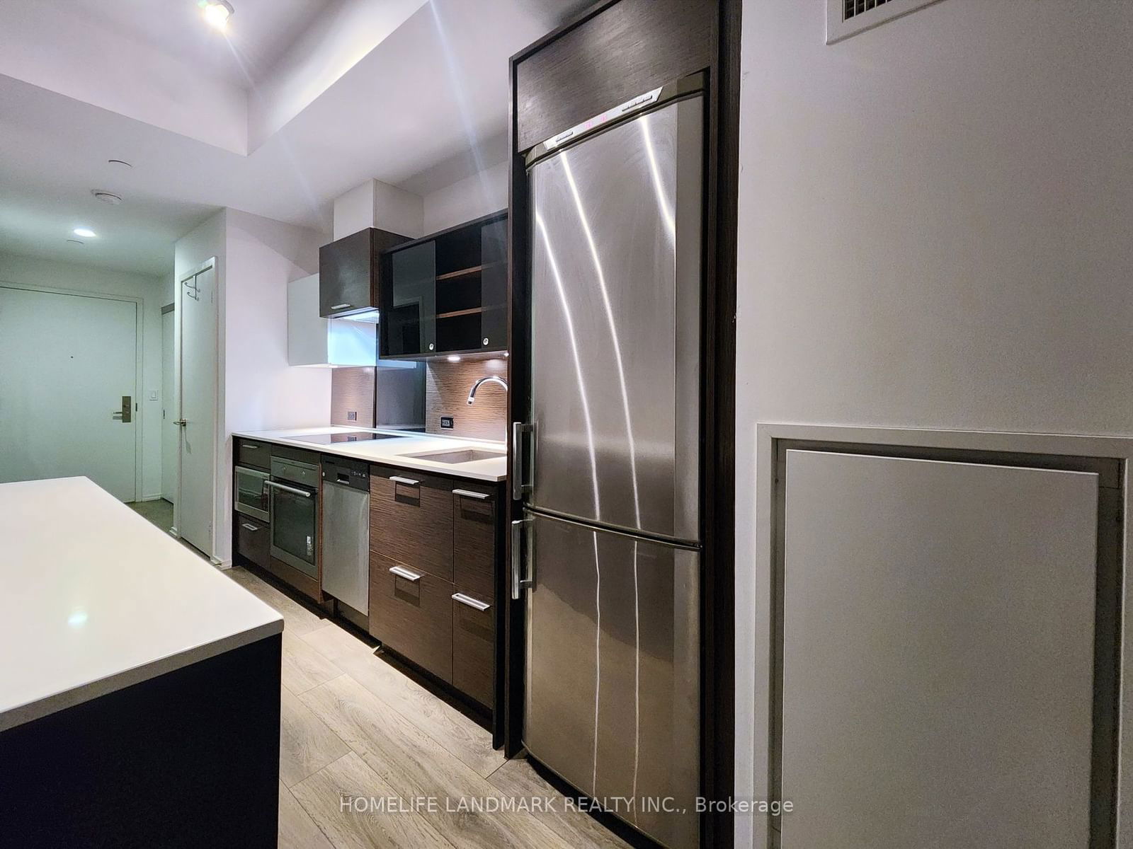 75 St Nicholas St, unit 3303 for rent