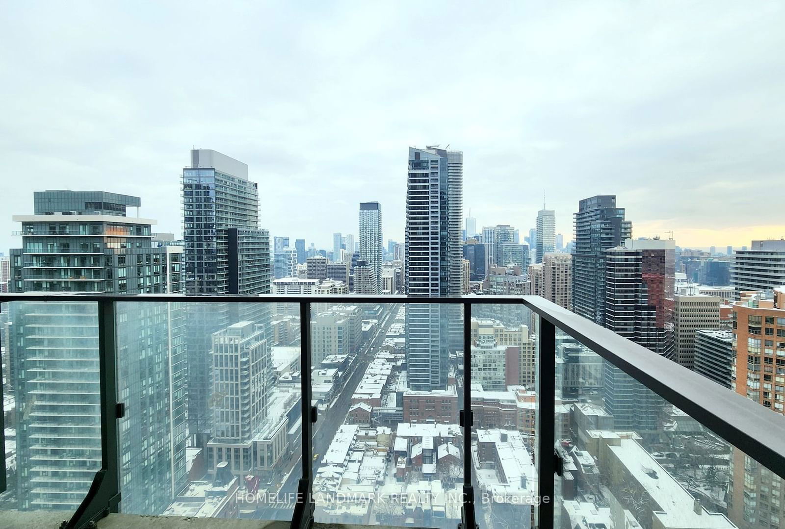 75 St Nicholas St, unit 3303 for rent