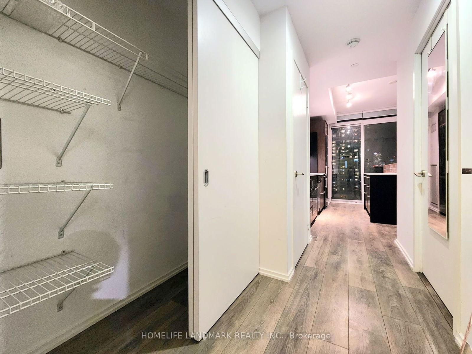 75 St Nicholas St, unit 3303 for rent