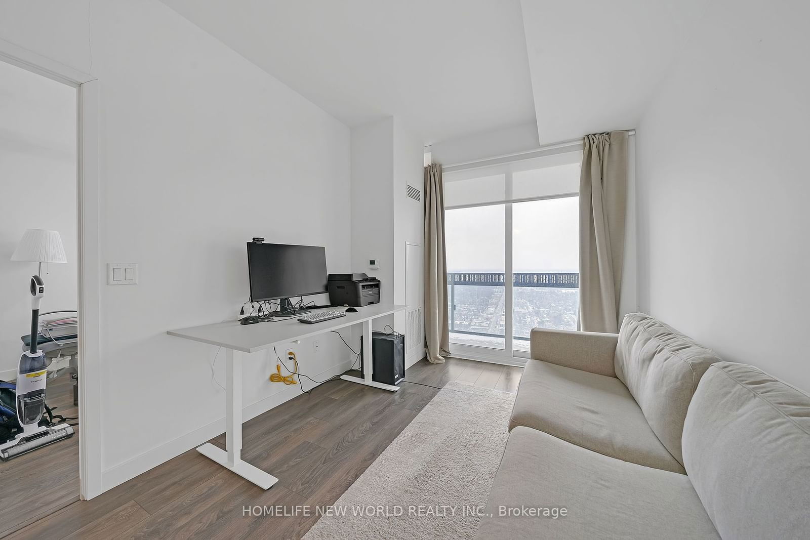 8 Eglinton Ave E, unit 4903 for rent