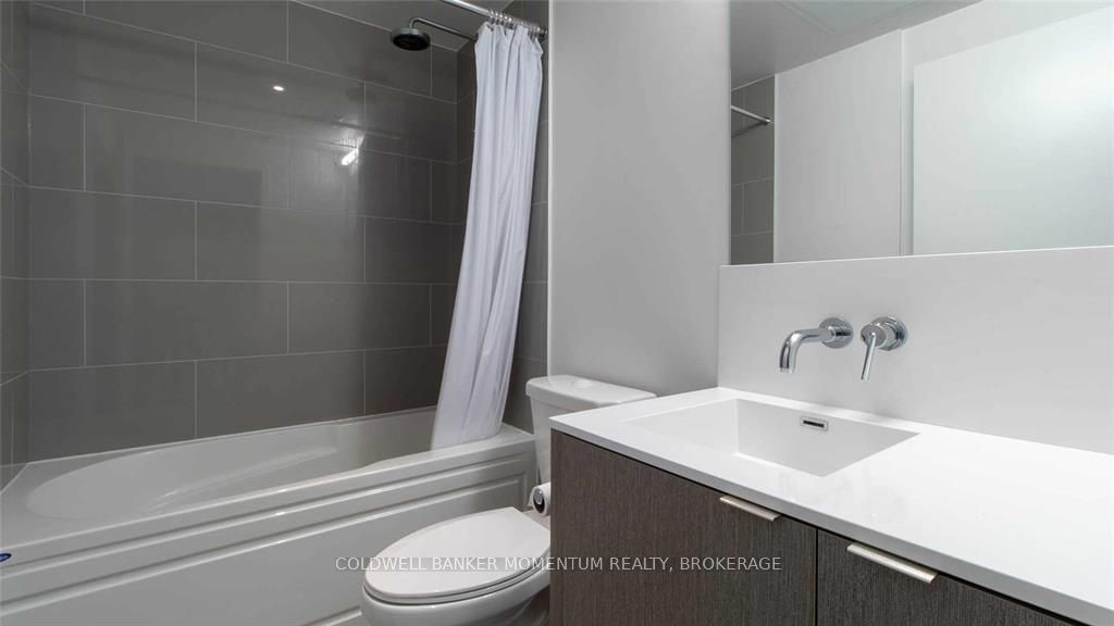 88 Harbour St, unit 2401 for sale