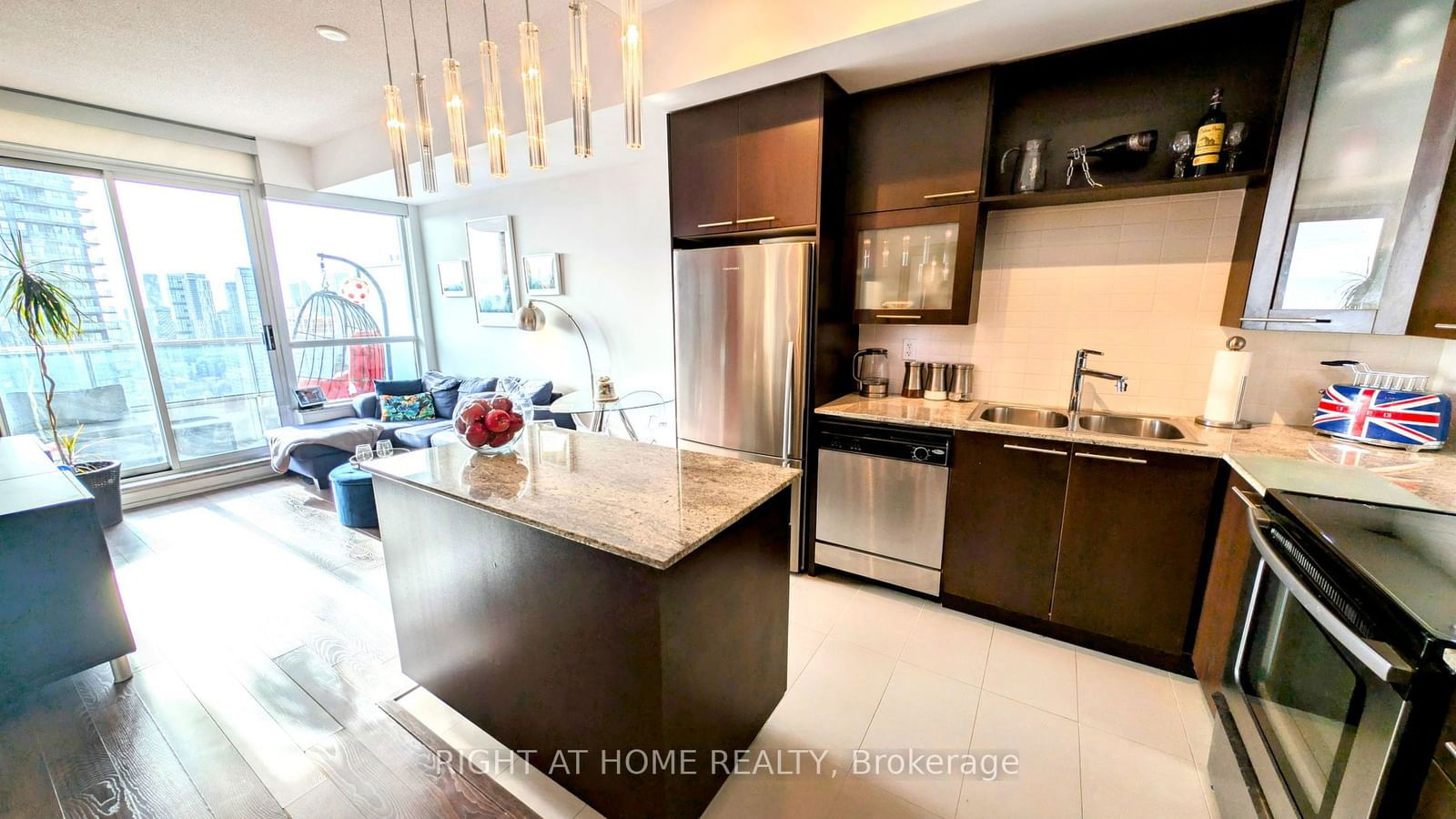 500 Sherbourne St, unit 2604 for sale