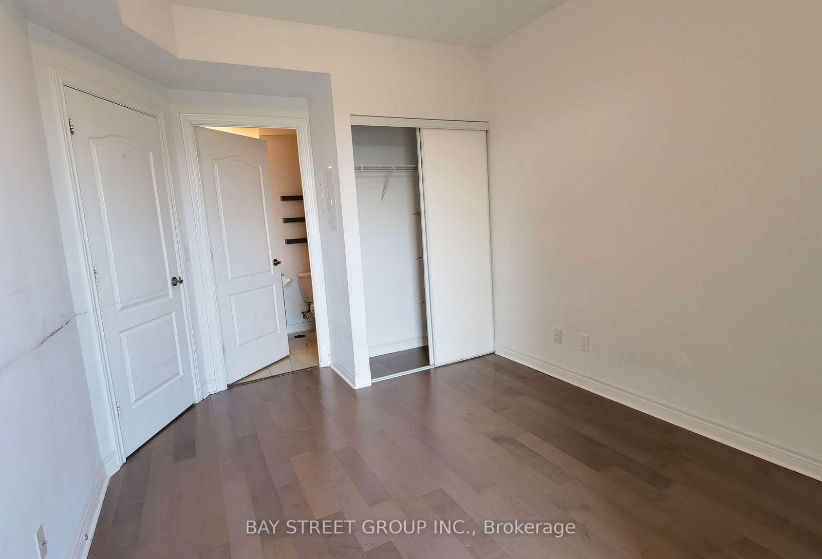 2756 Old Leslie St, unit 216 for rent