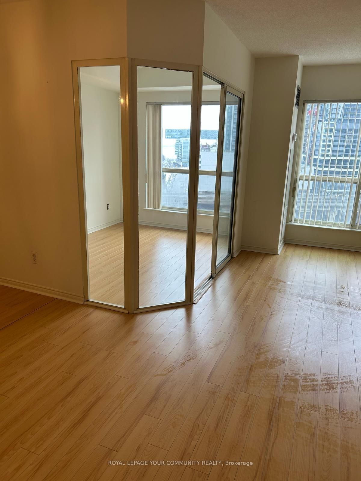 25 The Esplanade, unit 1118 for rent