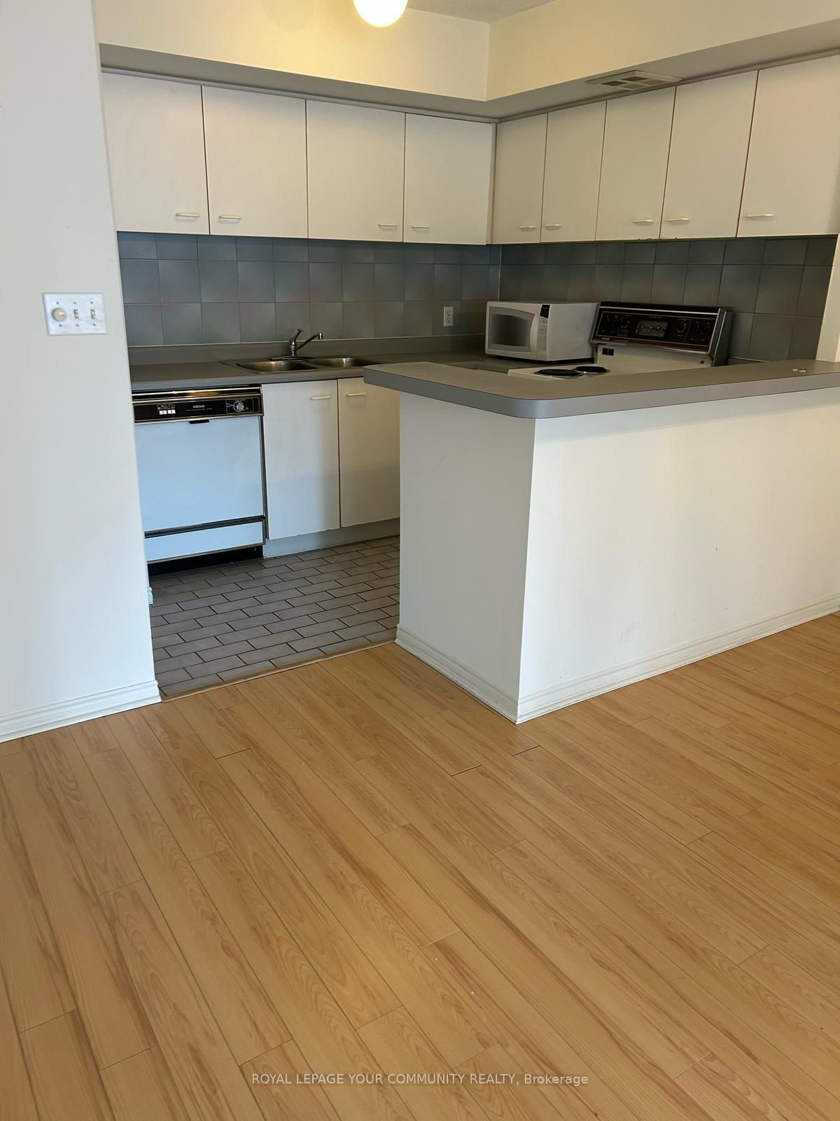 25 The Esplanade, unit 1118 for rent