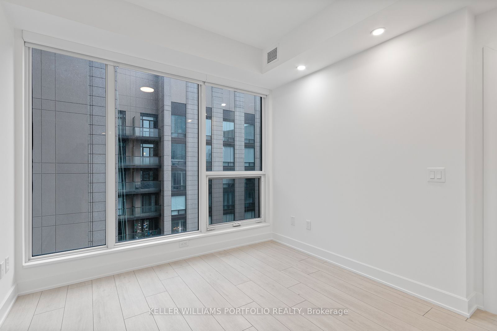 15 Mercer St, unit 1408 for rent