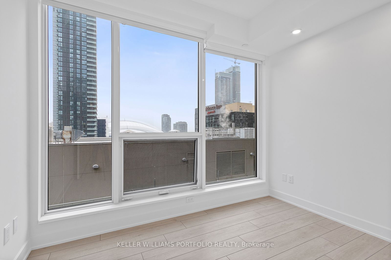 15 Mercer St, unit 1408 for rent