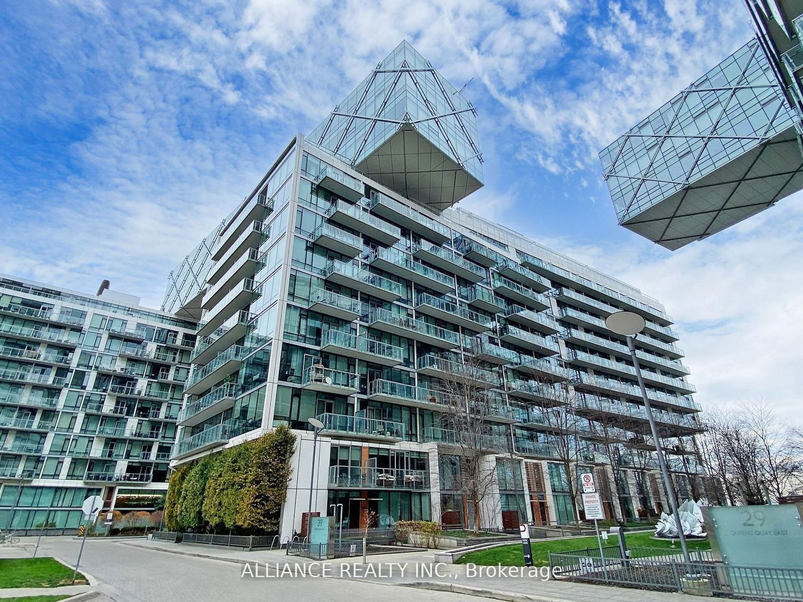 39 Queens Quay E, unit 1023 for rent