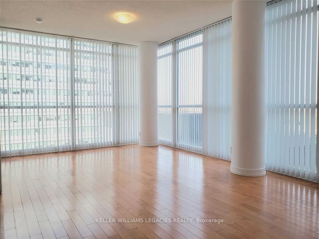 770 Bay St, unit 1112 for rent