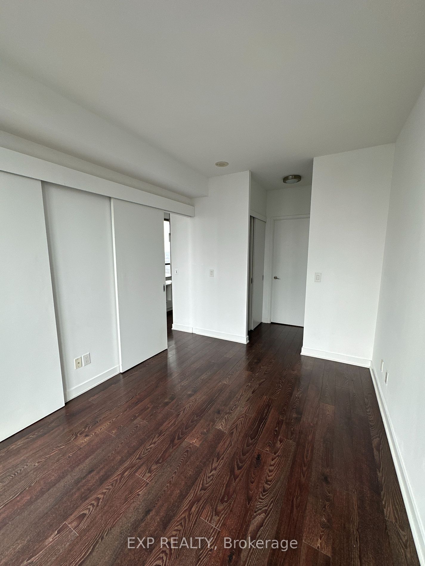 110 Charles St E, unit 3905 for rent