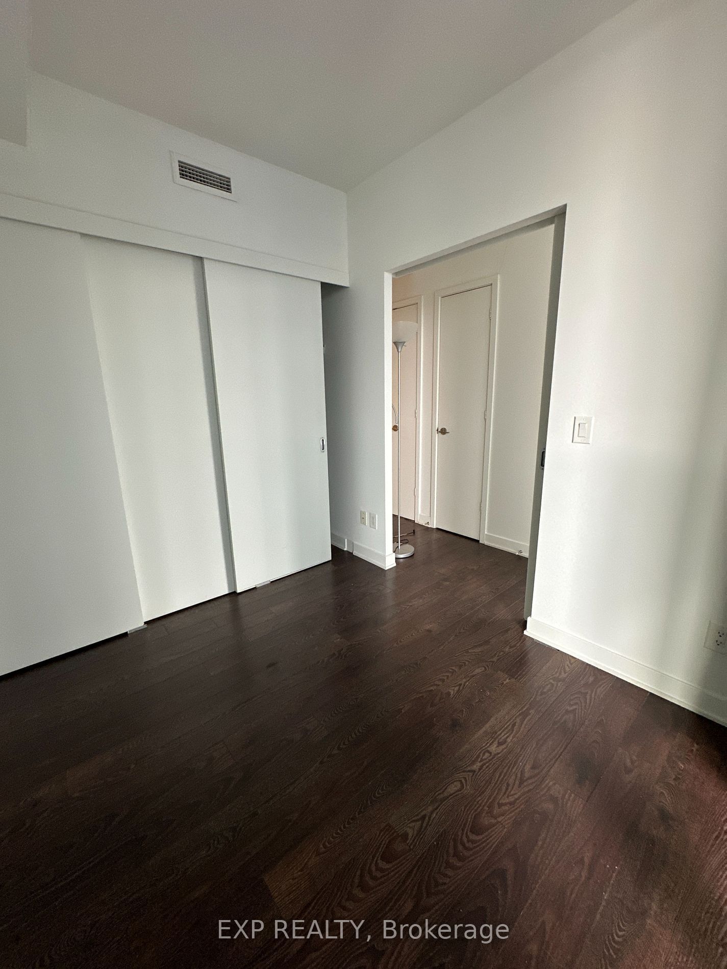 110 Charles St E, unit 3905 for rent