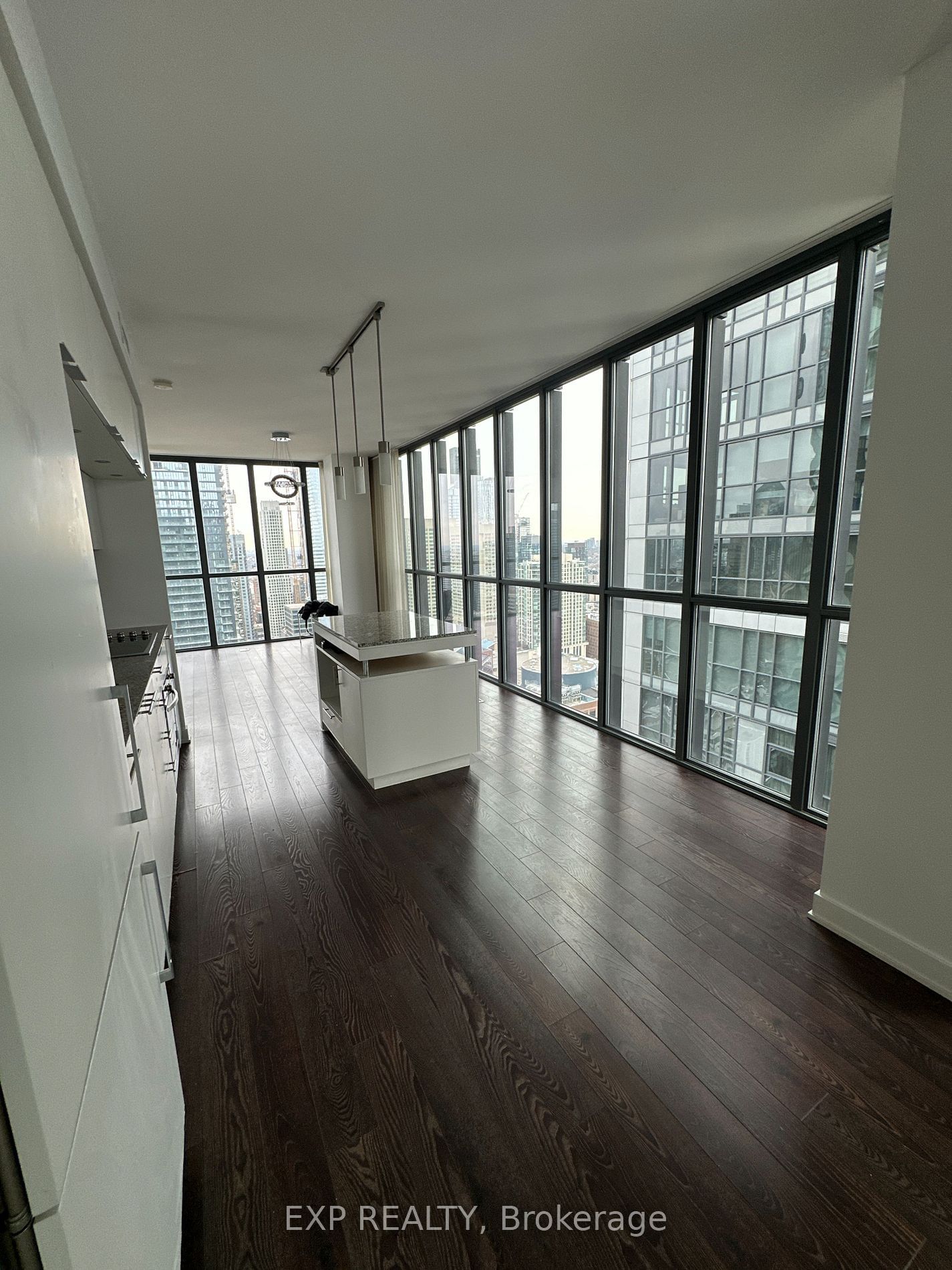 110 Charles St E, unit 3905 for rent