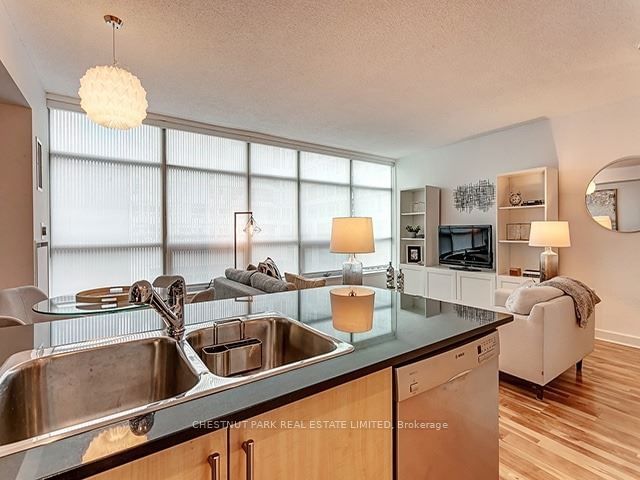 350 Wellington St W, unit 319 for sale