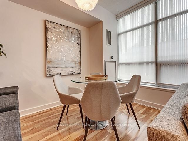 350 Wellington St W, unit 319 for sale