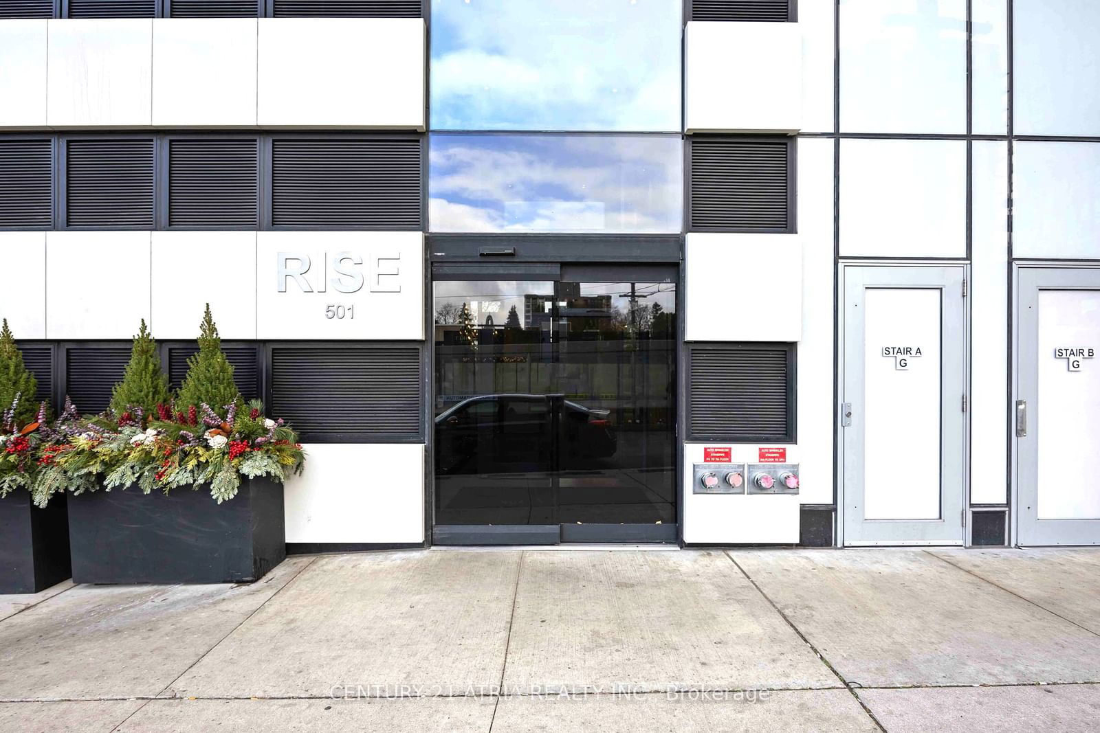 501 St Clair Ave W, unit 303 for rent