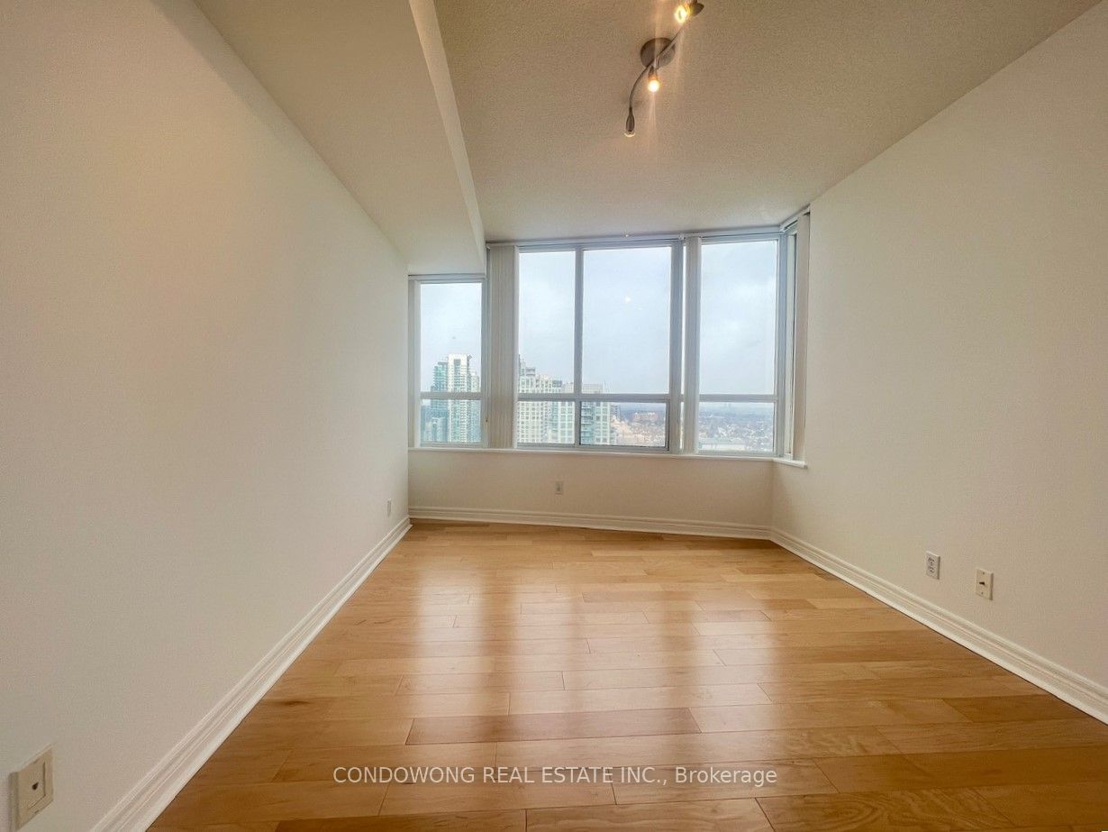 23 Hollywood Ave, unit 3605 for rent