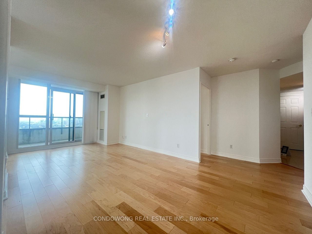 23 Hollywood Ave, unit 3605 for rent