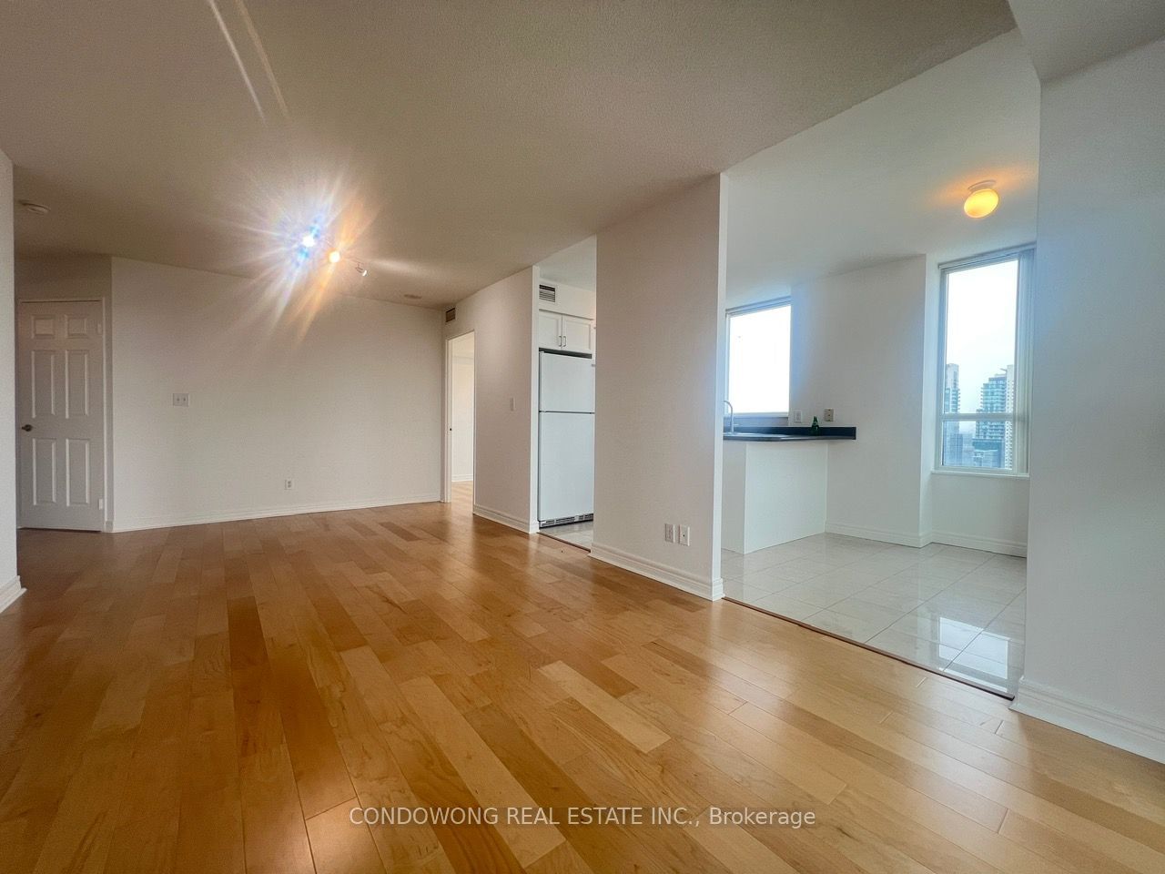 23 Hollywood Ave, unit 3605 for rent