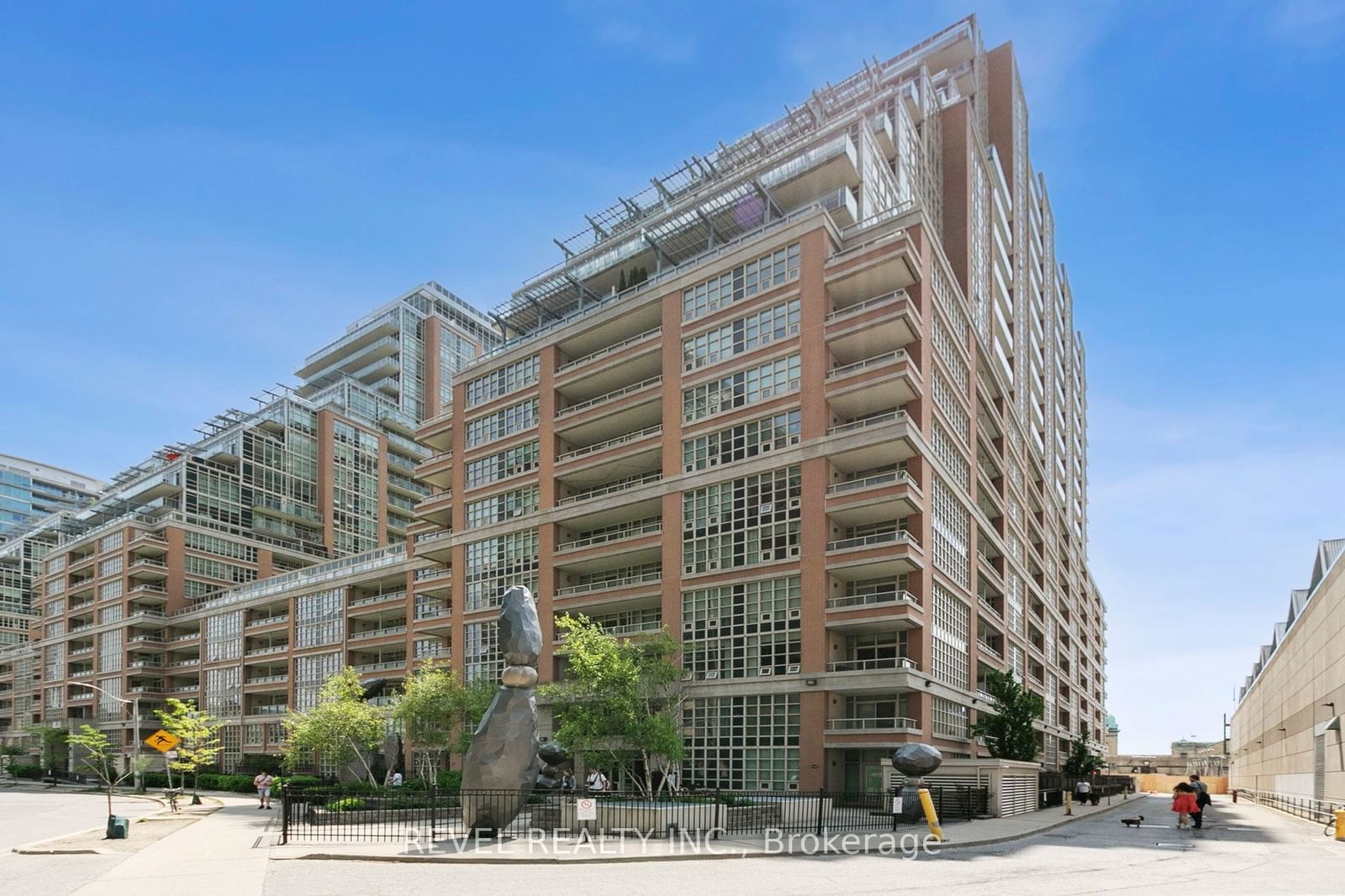 85 East Liberty St, unit 701 for sale