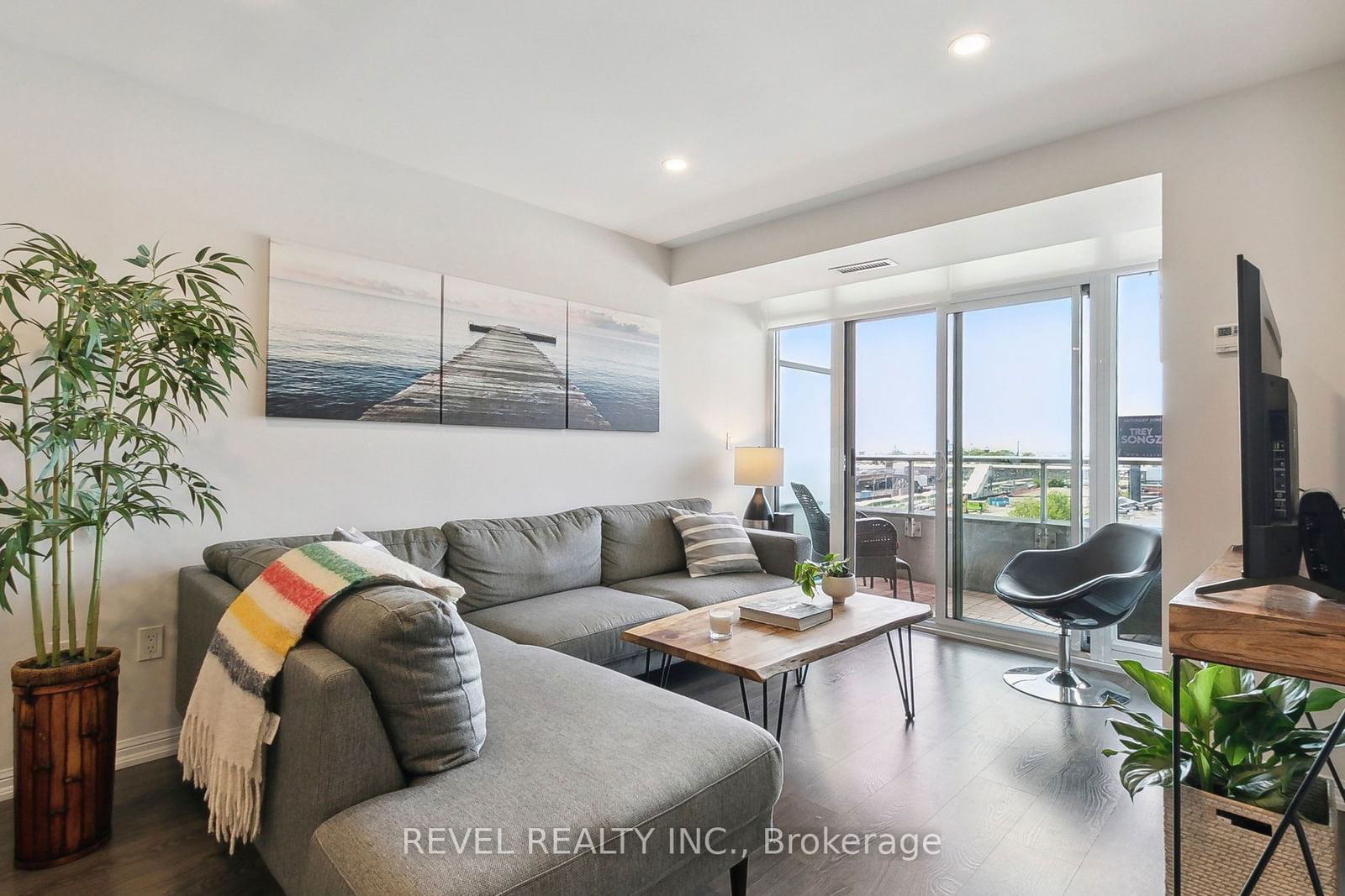 85 East Liberty St, unit 701 for sale