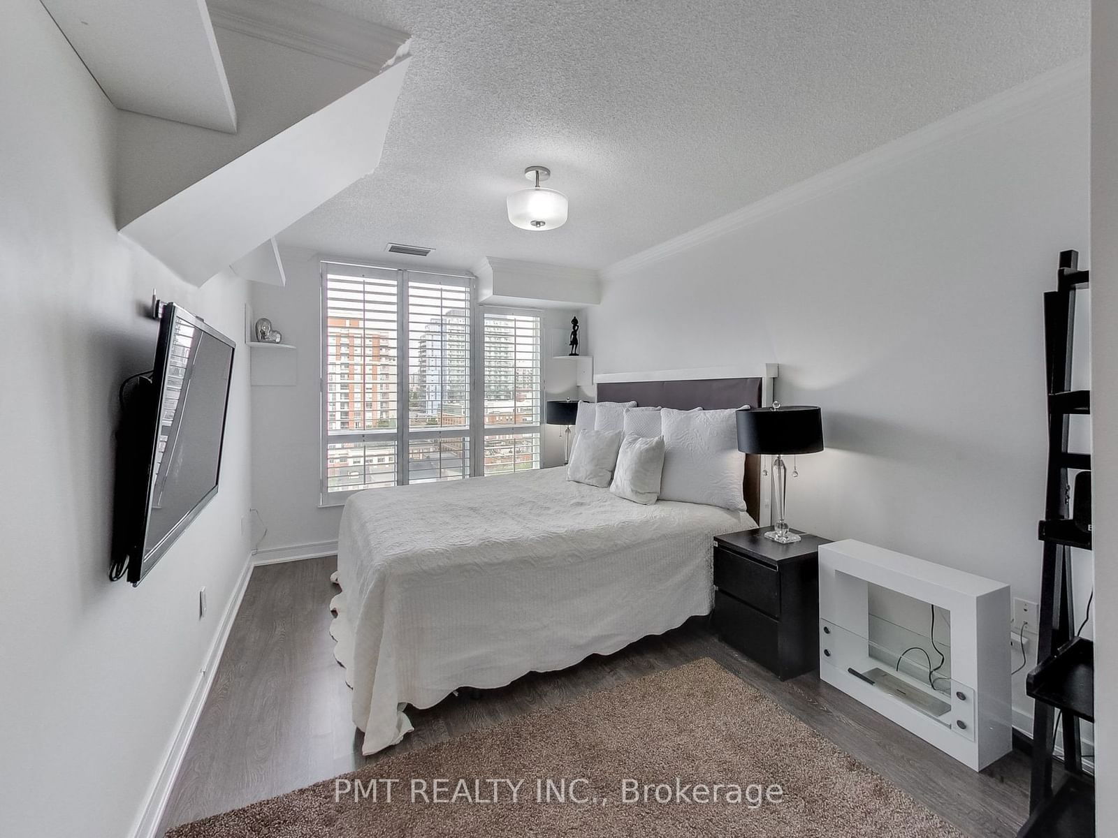 109 Front St E, unit PH02 for rent