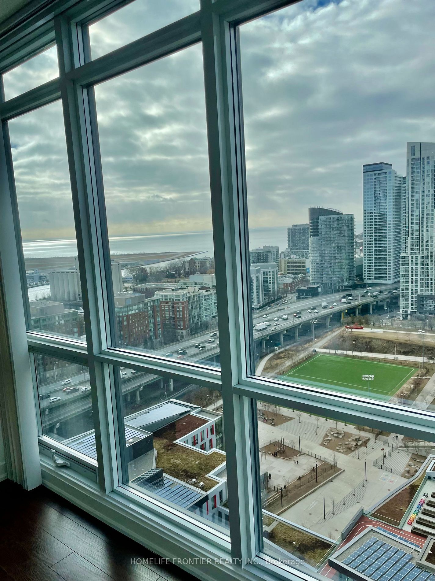 15 Fort York Blvd N, unit 3103 for rent