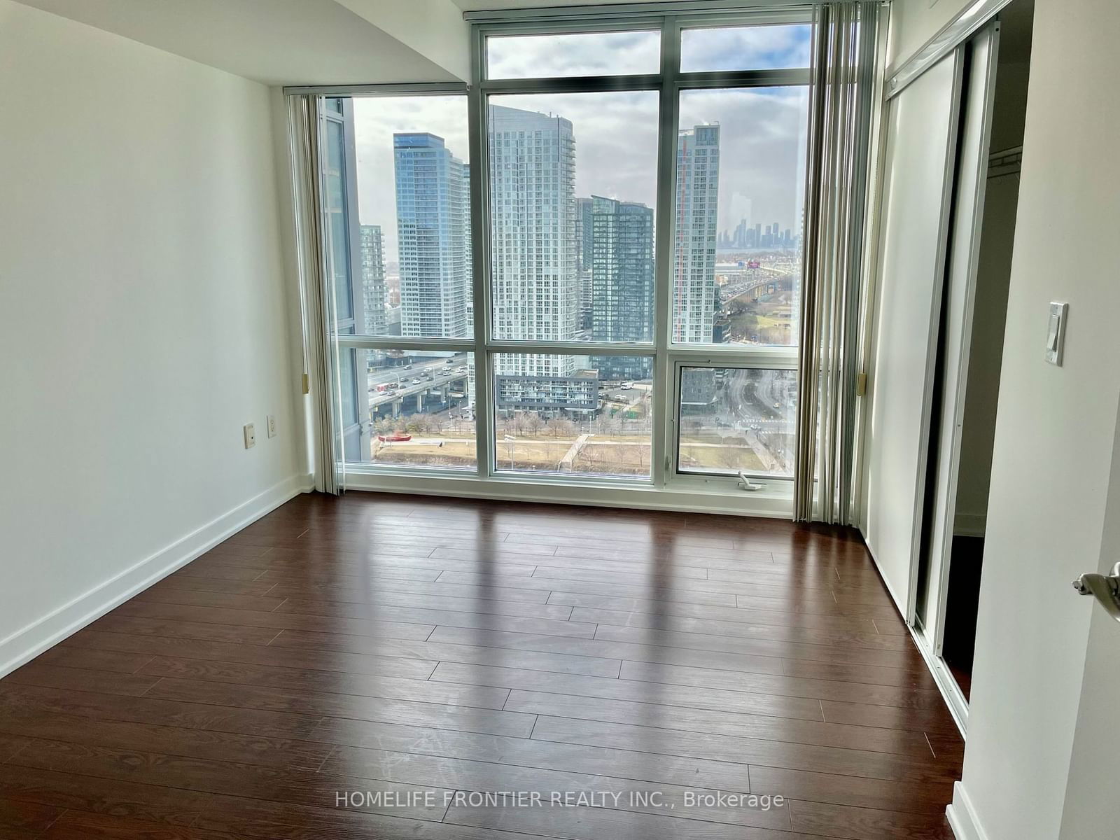 15 Fort York Blvd N, unit 3103 for rent