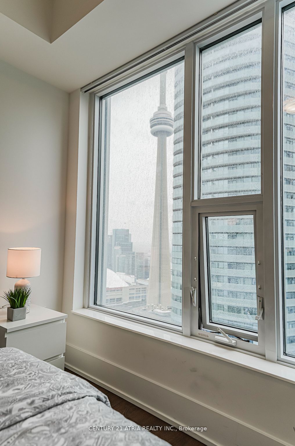 10 York St, unit 4602 for rent