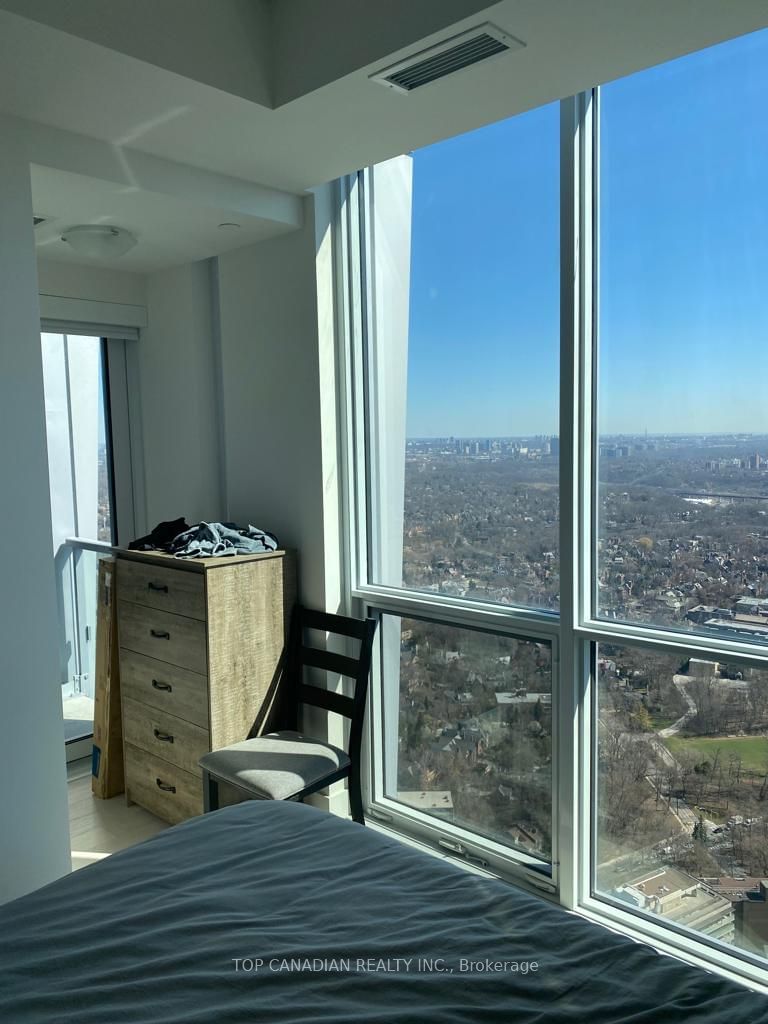 1 Yorkville Ave, unit 5609 for rent