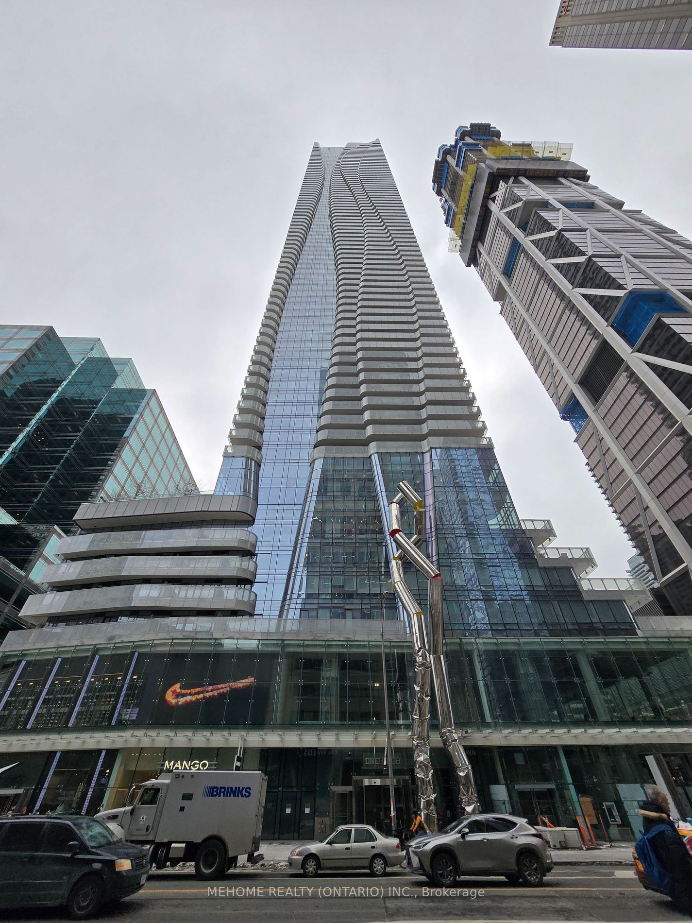 1 Bloor St E, unit #3802 for rent