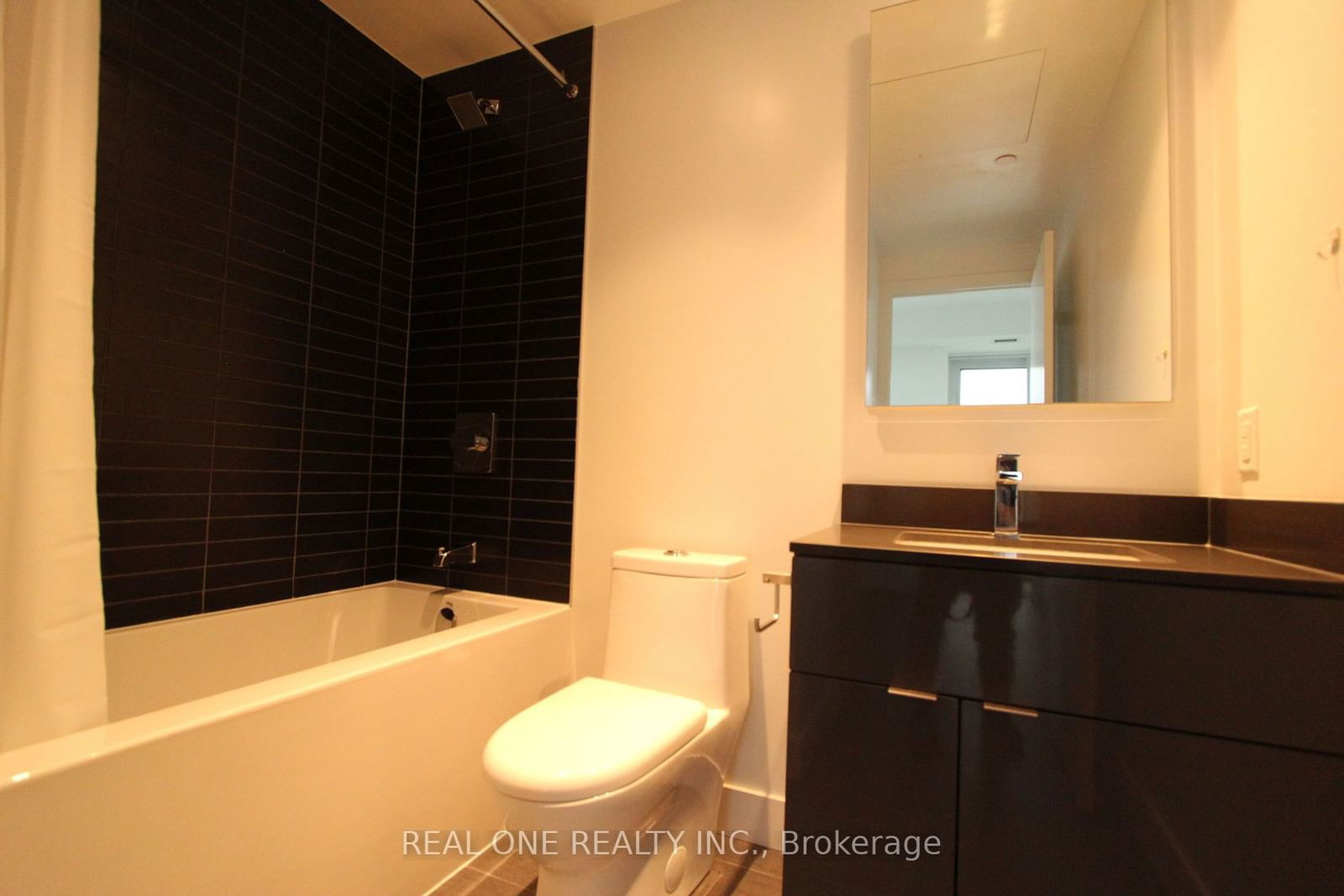 7 Grenville St, unit 5505 for rent