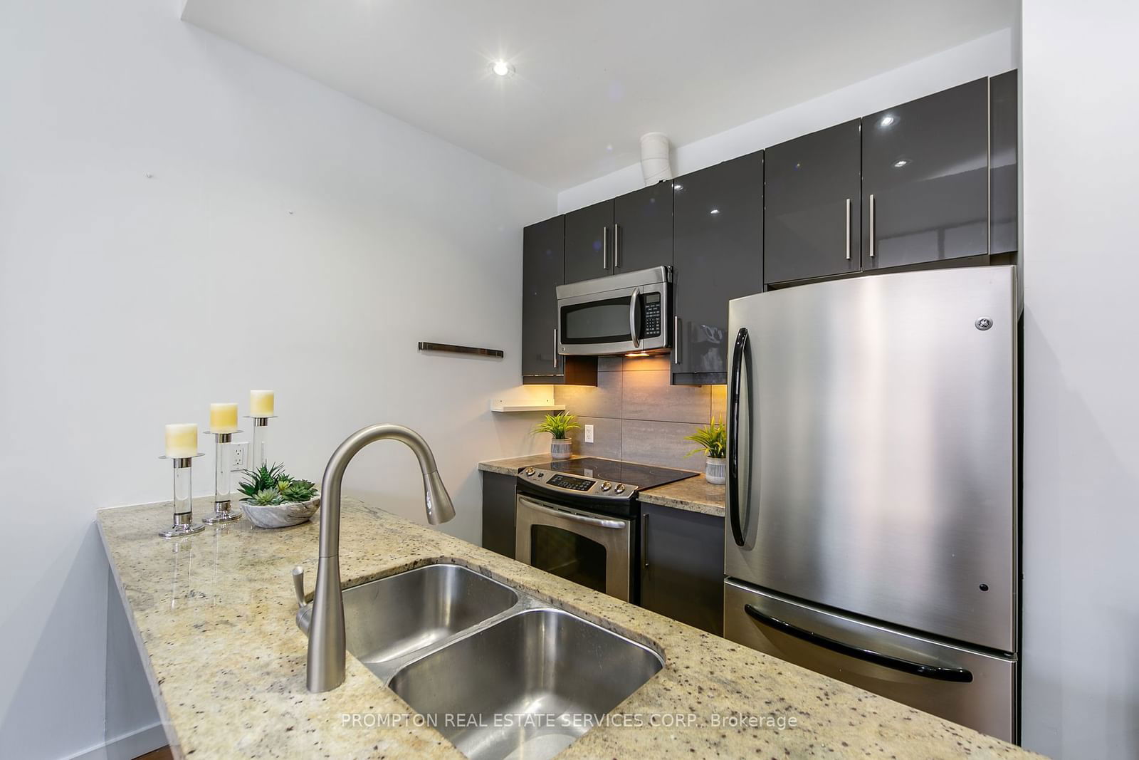 86 Gerrard St E, unit 1B for sale