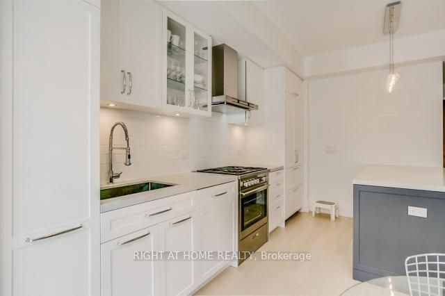 25 Malcolm Rd, unit 112 for sale