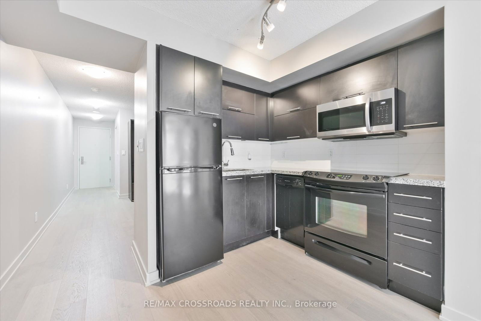 126 Simcoe St, unit 506 for sale