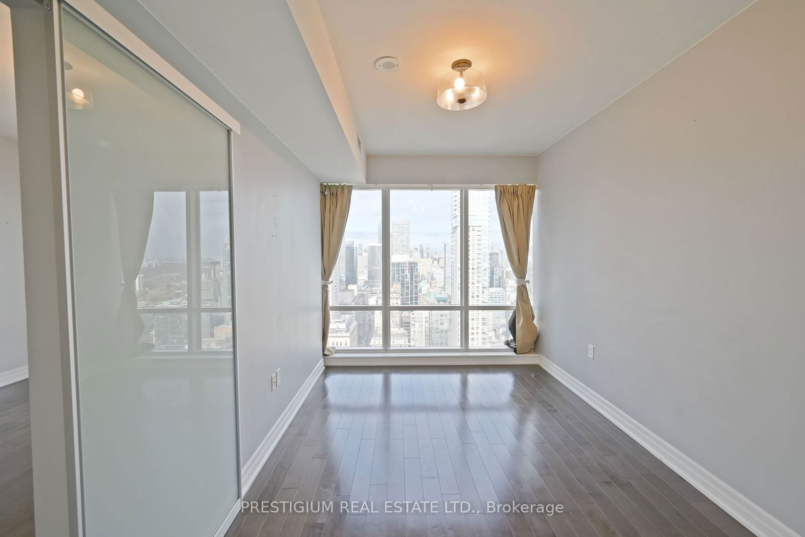 8 The Esplanade, unit 4206 for rent