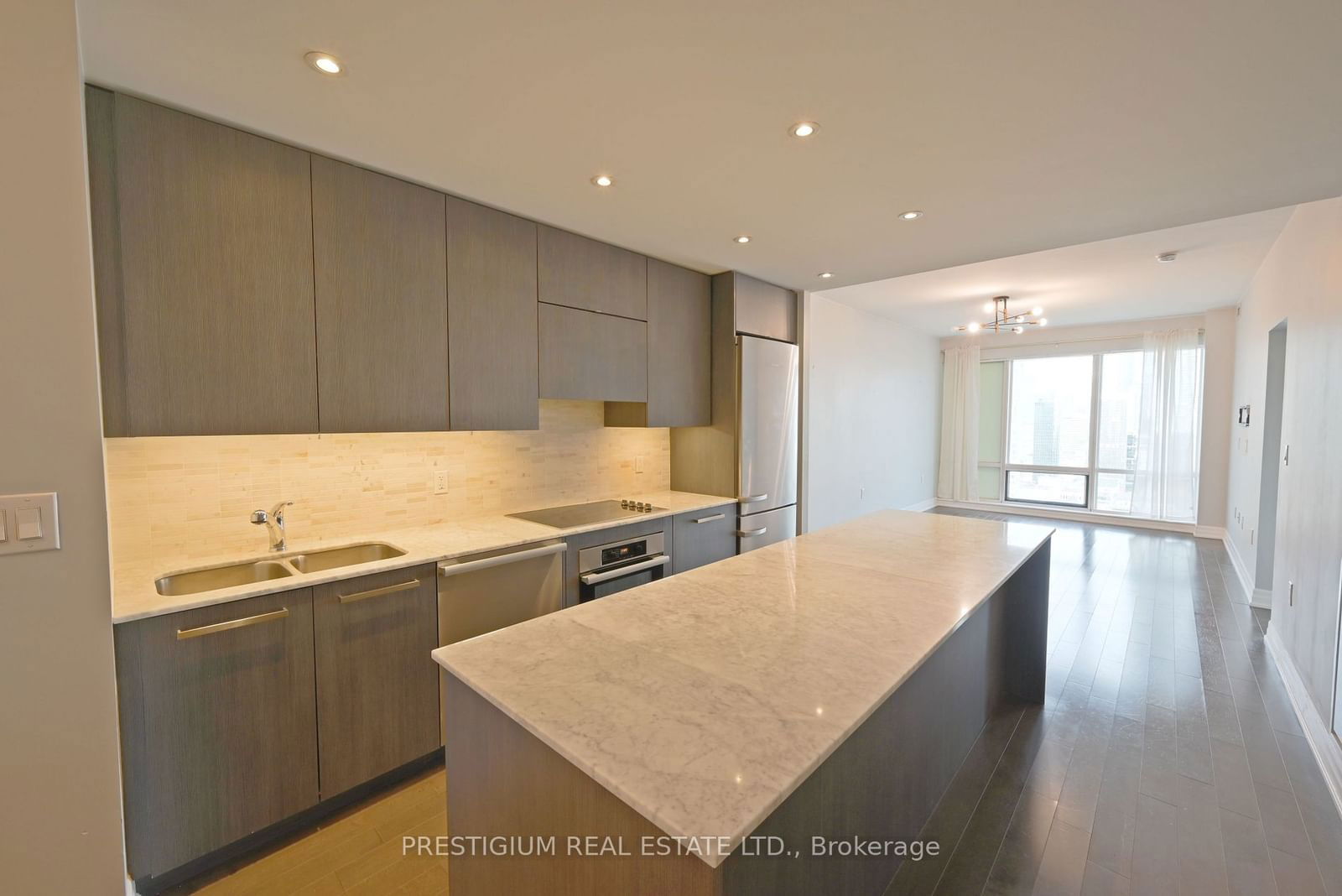 8 The Esplanade, unit 4206 for rent