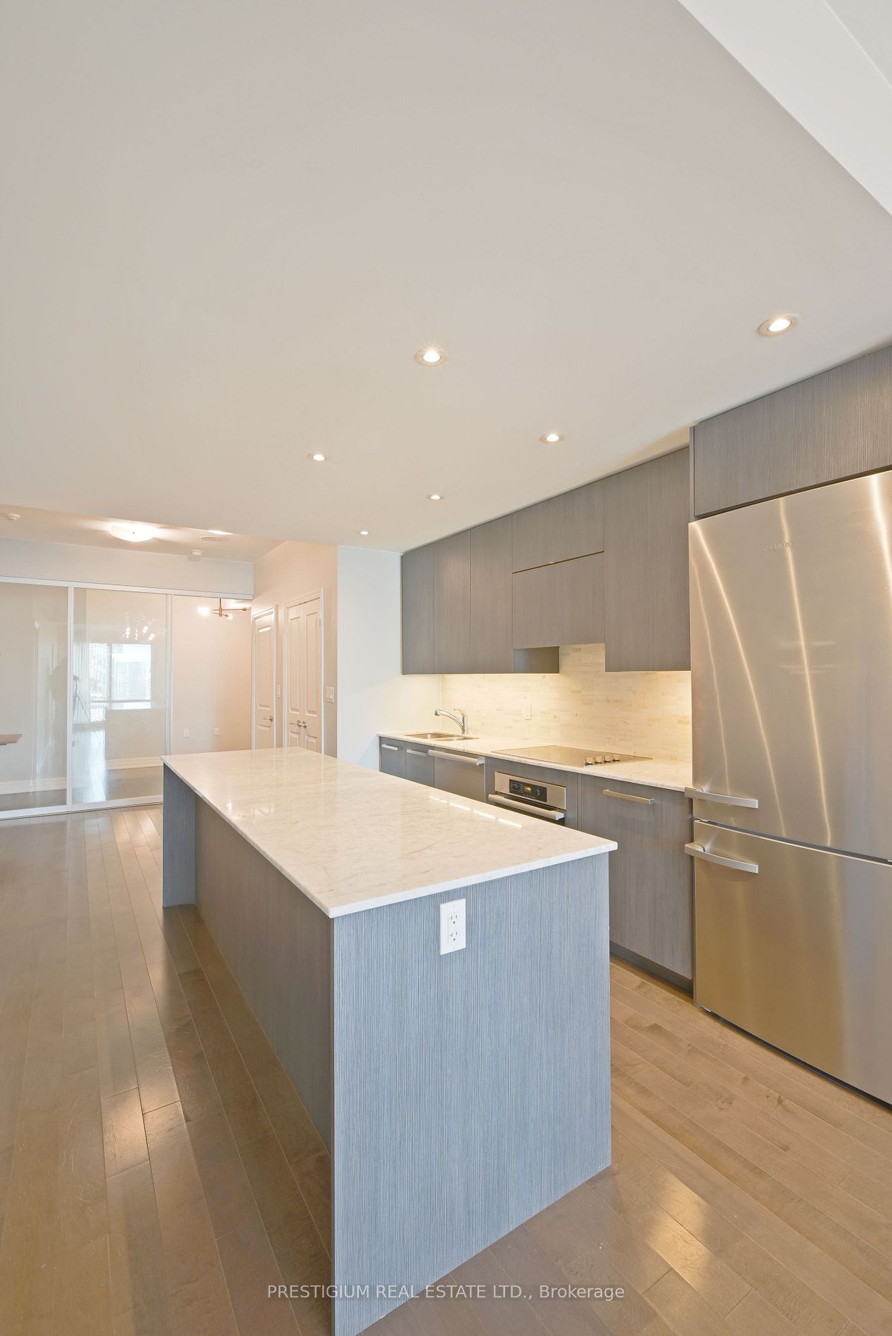 8 The Esplanade, unit 4206 for rent