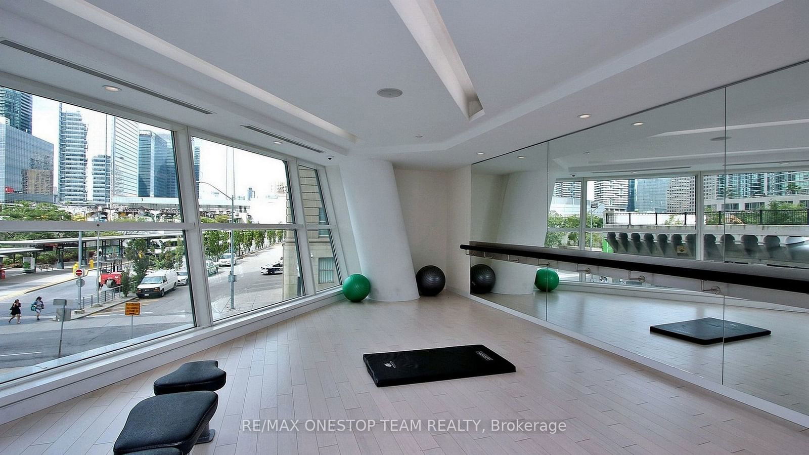 8 The Esplanade, unit 5209 for rent