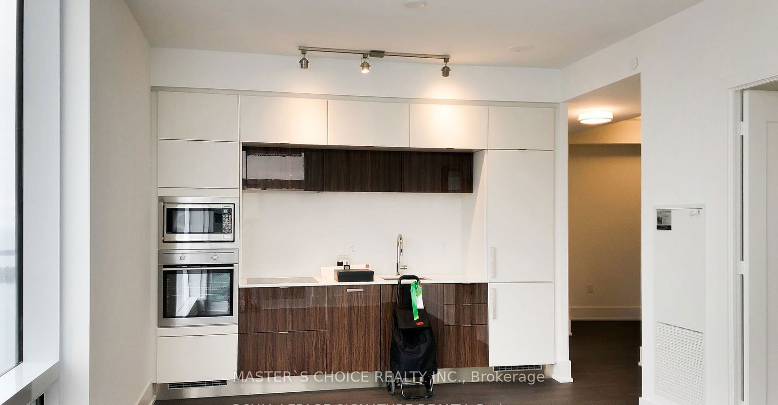 10 york St, unit 5803 for rent