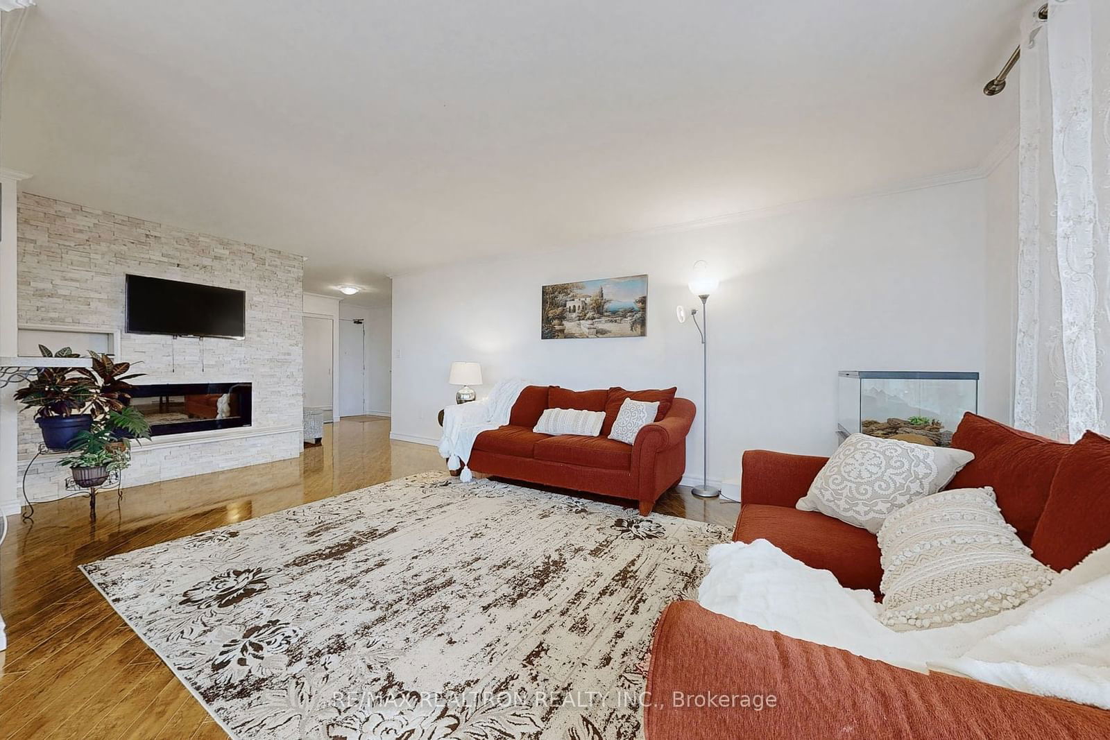 135 Antibes Dr, unit 1706 for sale